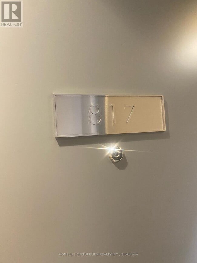 Building Photo - 155 Yorkville Ave