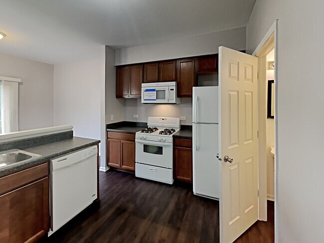 Foto del edificio - 649 Winchester Ct