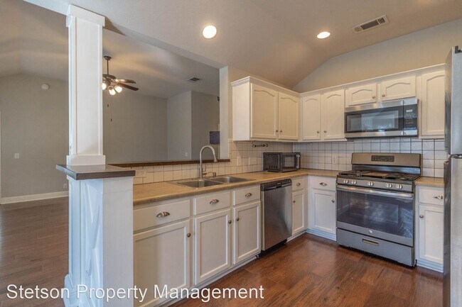 Building Photo - 3 br, 2 bath House - 305 Pentire Way