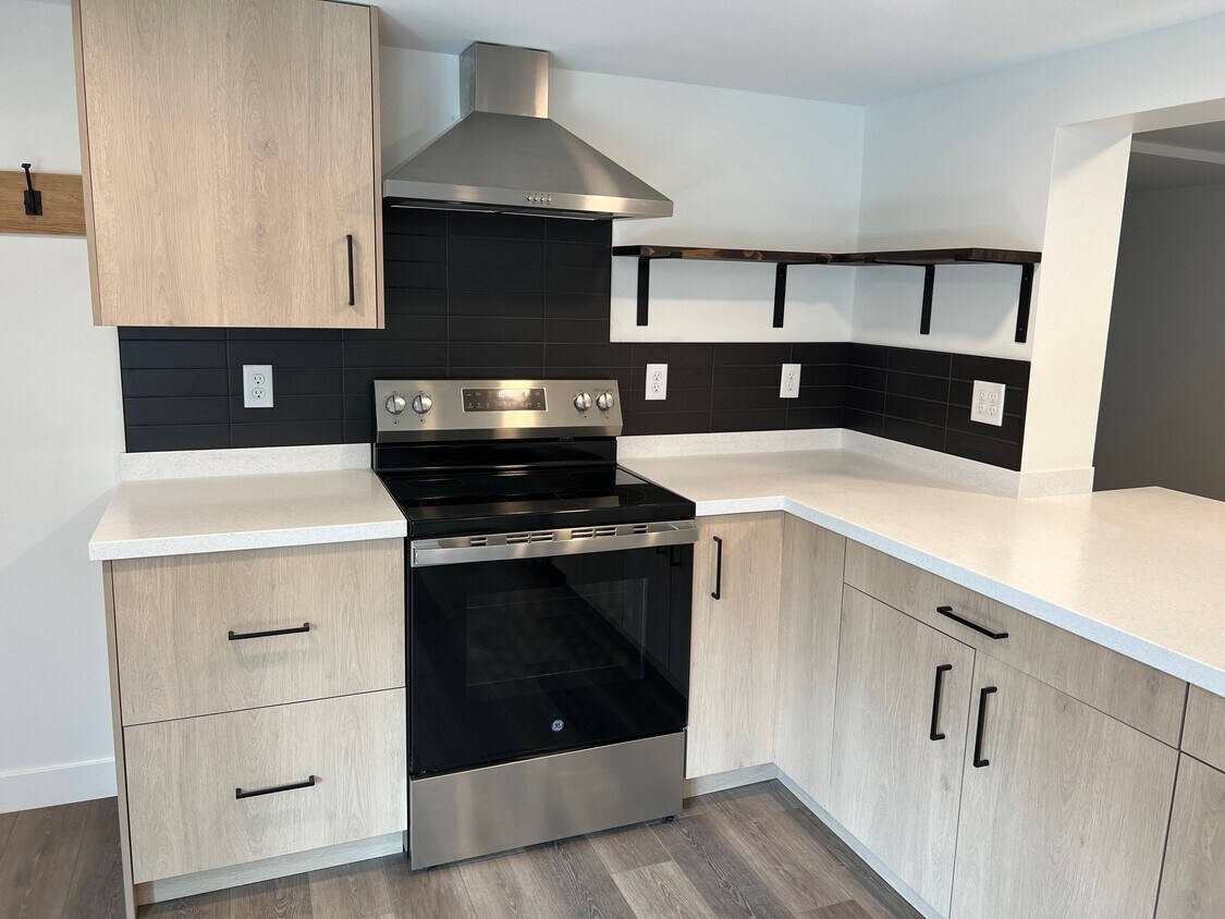 Kitchen - 207 6th St