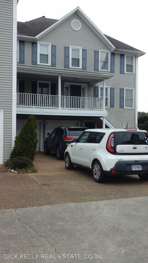 Primary Photo - 4 br, 3.5 bath House - 9708 Ship Watch Road