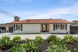 Building Photo - 1613 Espinosa Cir