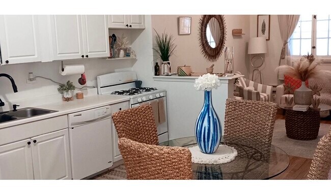 Foto del edificio - 918 Green Bay Rd