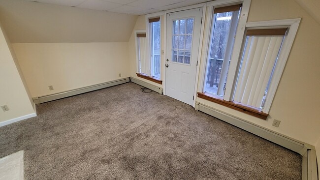Building Photo - 103 Perrin Ave