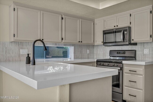 Building Photo - 7554 Wheeldale Cir