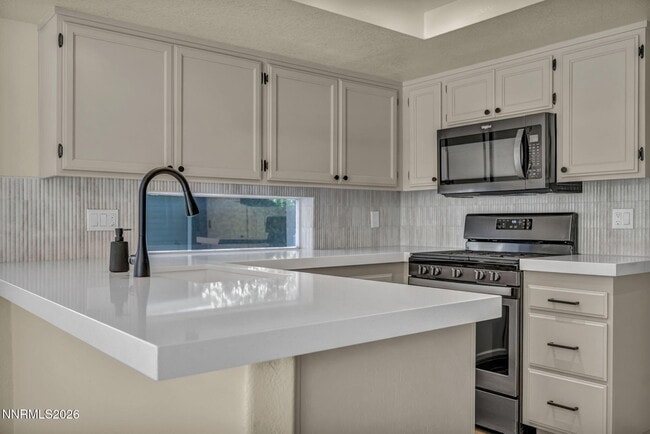 Foto del edificio - 7554 Wheeldale Cir