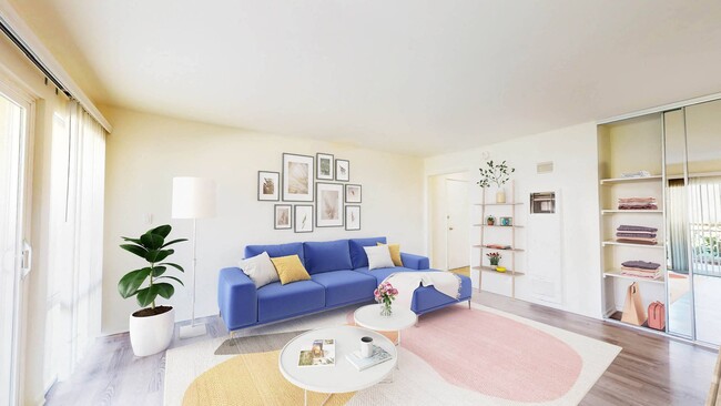 Plan A de dos dormitorios, sala de estar en West Park Village Apartment Homes - West Park Village