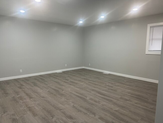 Foto del edificio - 15445 Scott Dr