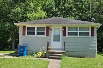 Building Photo - 906 Olive St