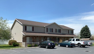 Building Photo - 88 250 N