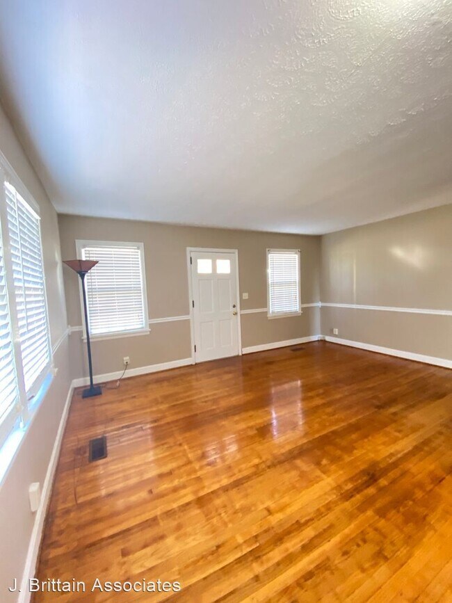 Foto del edificio - 2 br, 1 bath House - 906 E 15th Street