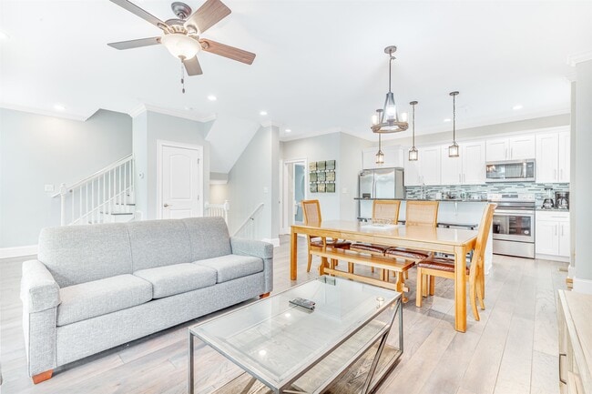 Building Photo - 7401 N Ocean Blvd