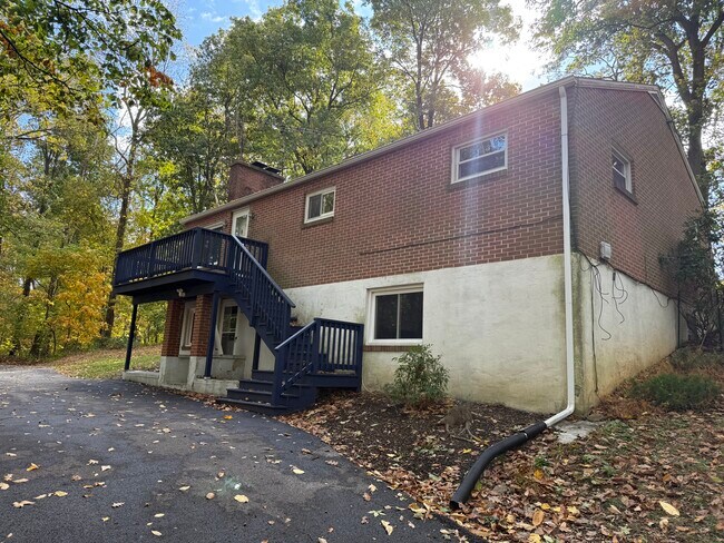 Foto del edificio - 6088 Church Rd