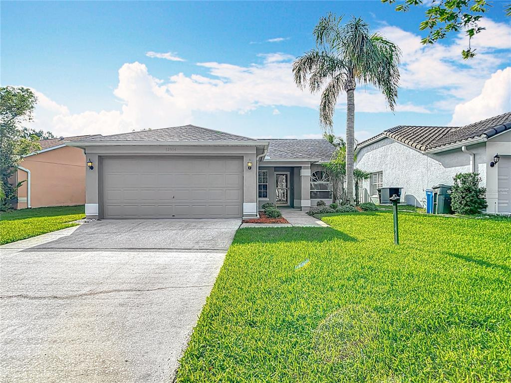 Foto principal - 12914 Royal George Ave