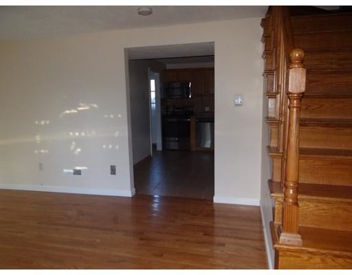 Building Photo - 59 Pilgrim Cir