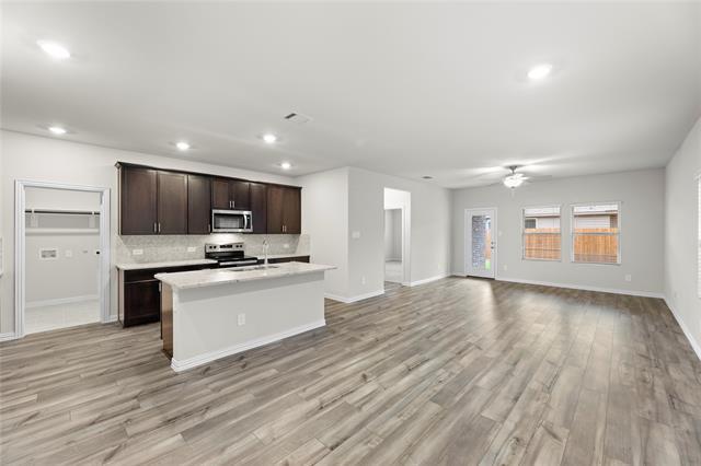 Building Photo - 3309 Dahlia Dr