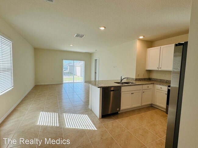 Building Photo - 3 br, 2 bath House - 1180 Cascades Ave