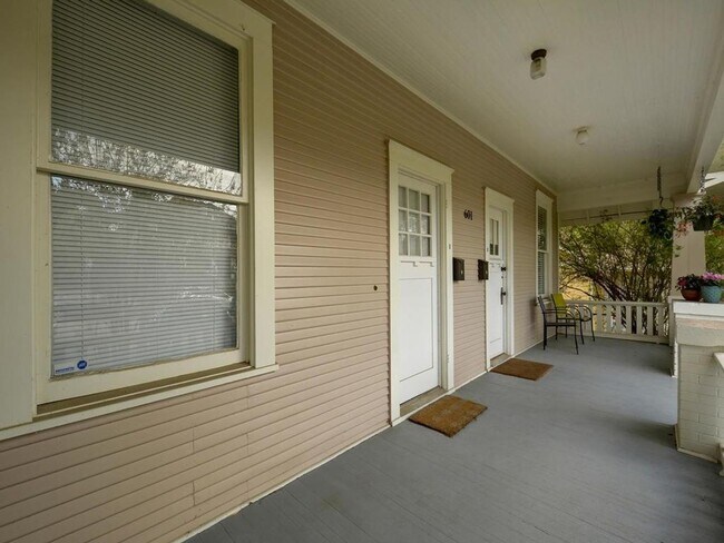 Foto del edificio - 601 Bellevue Pl