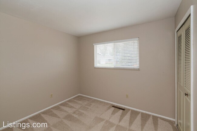 Building Photo - 5 br, 3 bath House - 5575 Oro Grande Dr