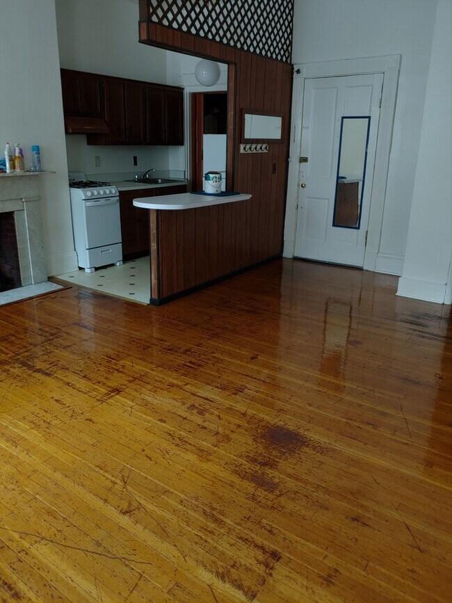 Foto del edificio - 1042 N Calvert St