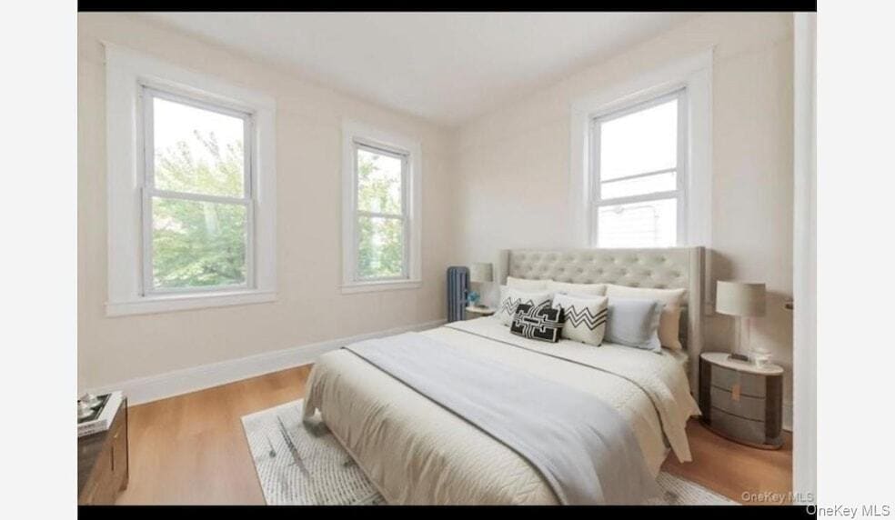 Photo - 959 van Nest Avenue Unit 1