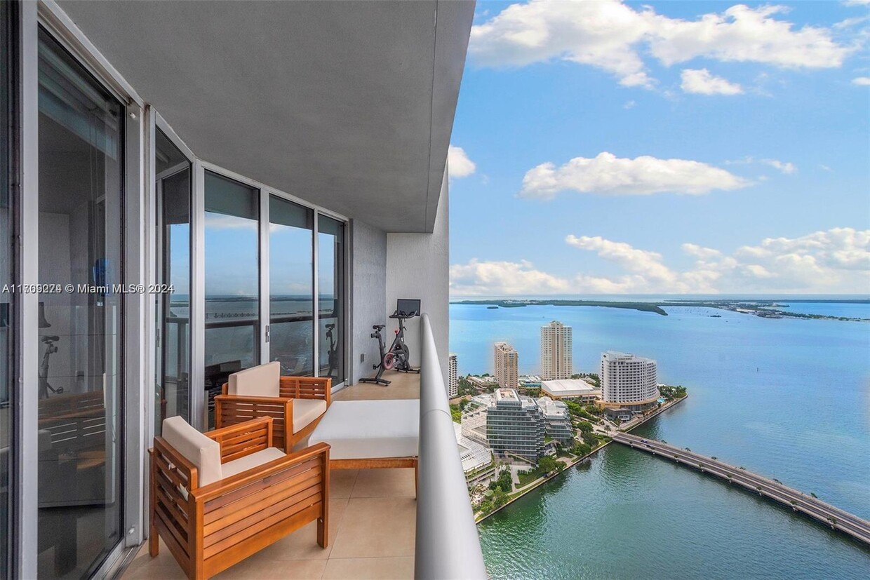 Foto principal - 495 Brickell Ave