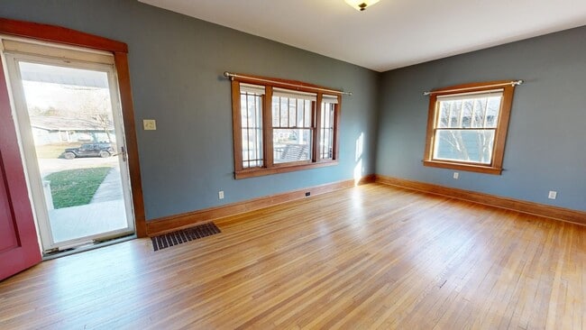 Foto del edificio - Charming 1930s Historic Home with Modern U...