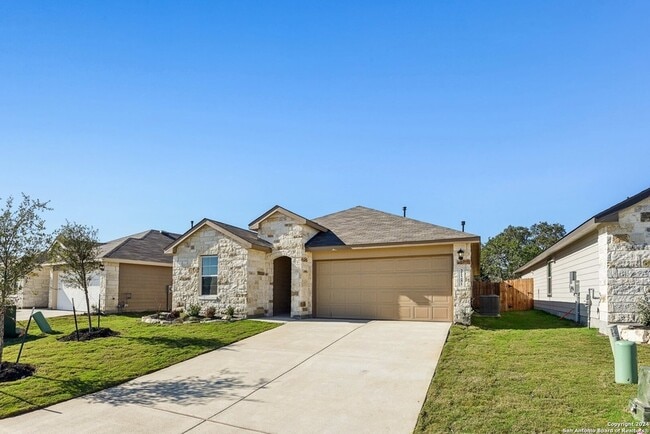 Photo - 21281 Millstream Bend House
