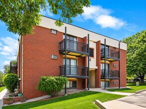 Building Photo - 5995 W Hampden Ave