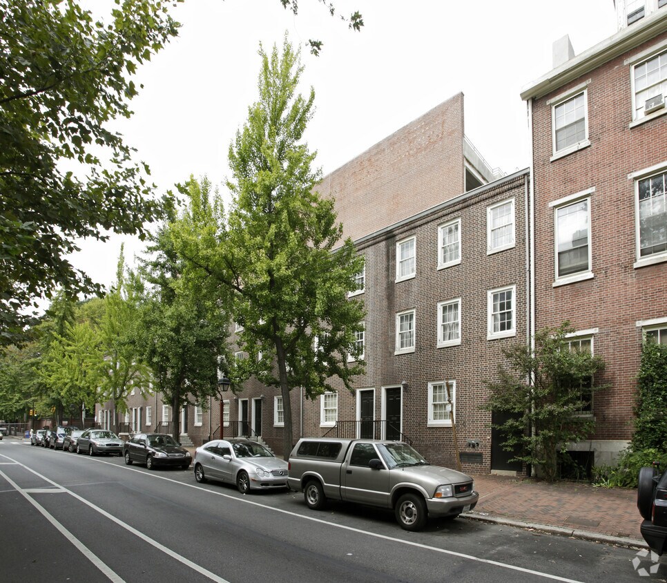 Building Photo - 721-739 Pine St