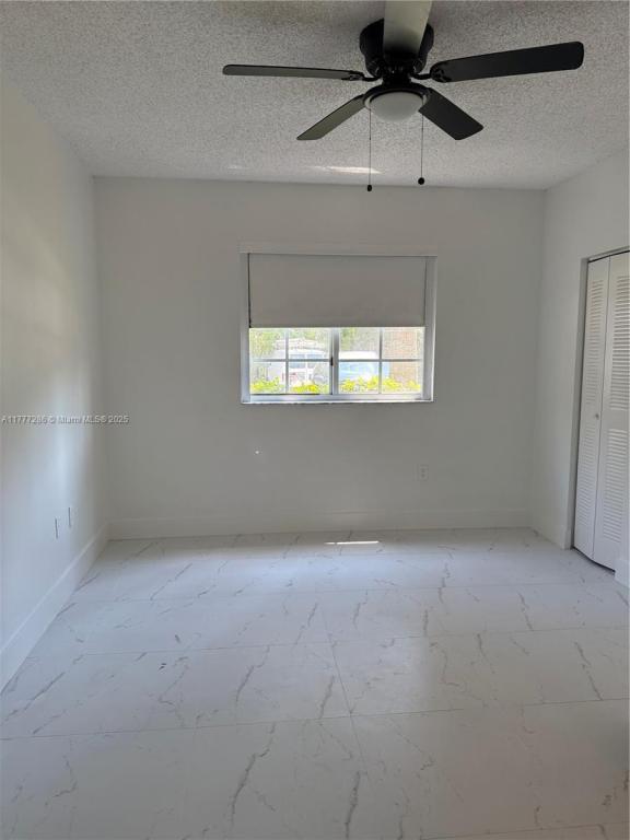Building Photo - 3221 Sabal Palm Manor