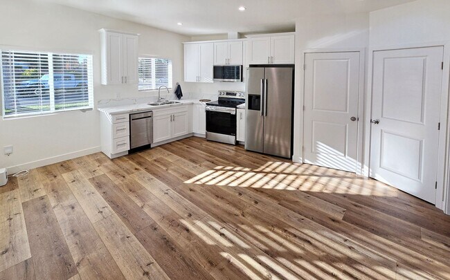 Building Photo - Newly constructed 1-bedroom, 1-bath ADU in prime Encino Village location.