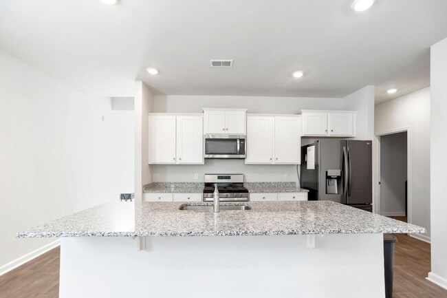 Building Photo - Charming 4-Bedroom Spacious Home for Rent ...