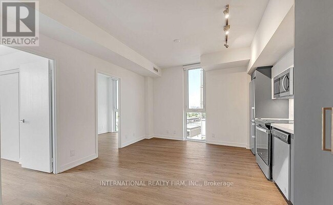 Building Photo - 30 Tretti Wy