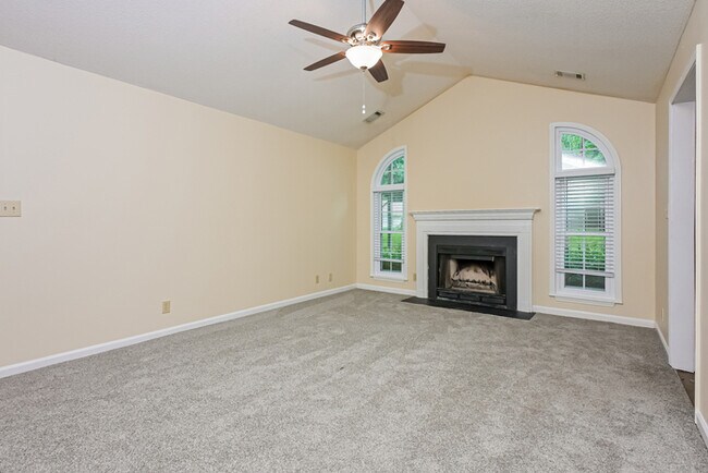 Foto del edificio - 1154 N Plantation Pkwy