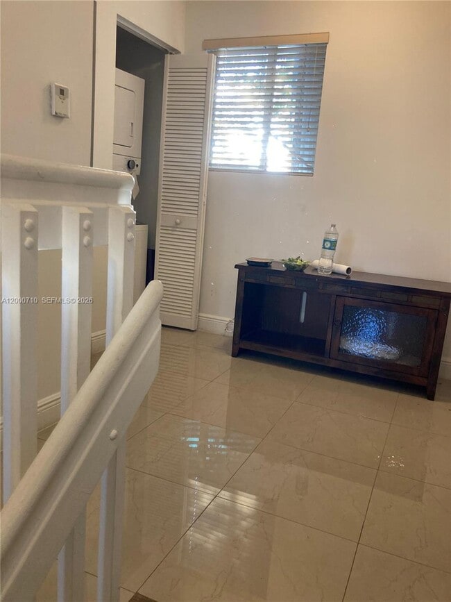 Foto del edificio - 835 SW 2nd St