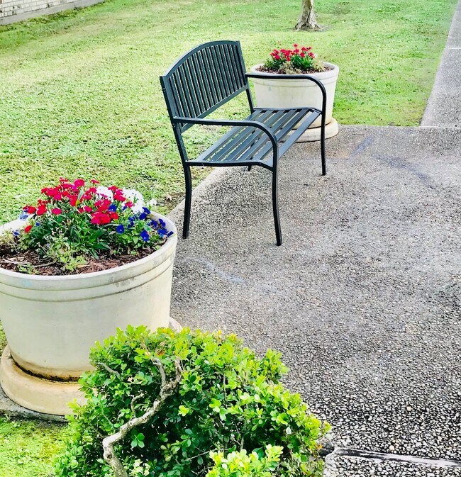 Normandy Village Apartments Baton Rouge, LA