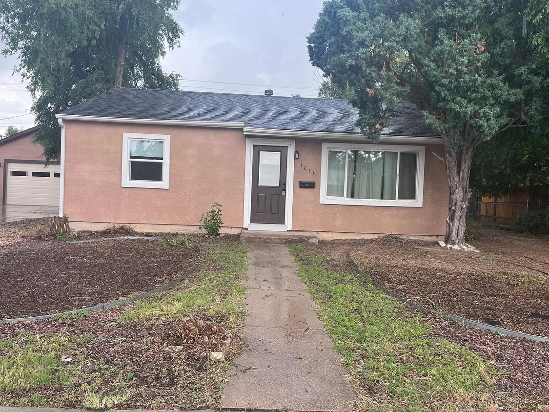 Foto principal - 1211 Florence Ave