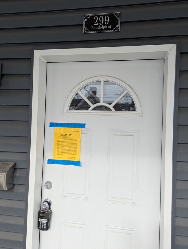 Foto del edificio - 299-301 Randolph Street