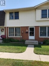 Building Photo - 51 Sholto Dr