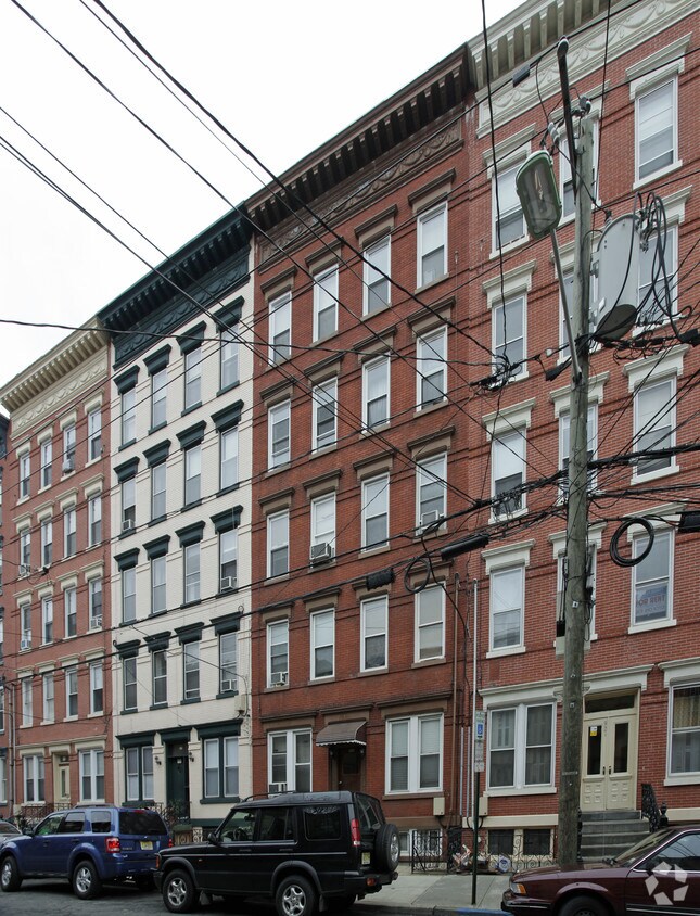 Foto principal - 923 Park Ave