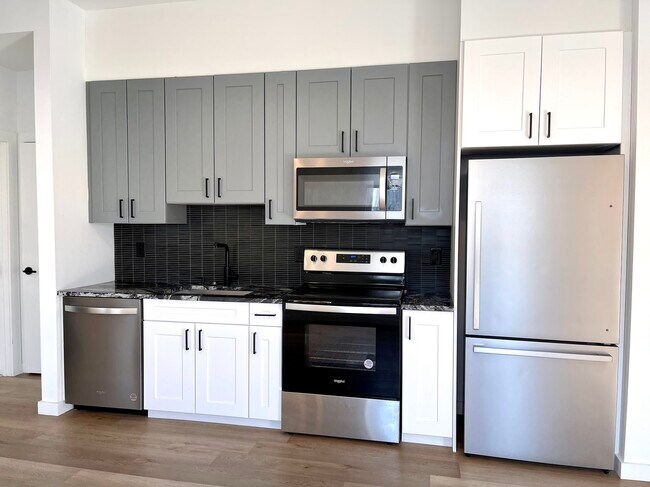 Building Photo - 1309 N Hope St