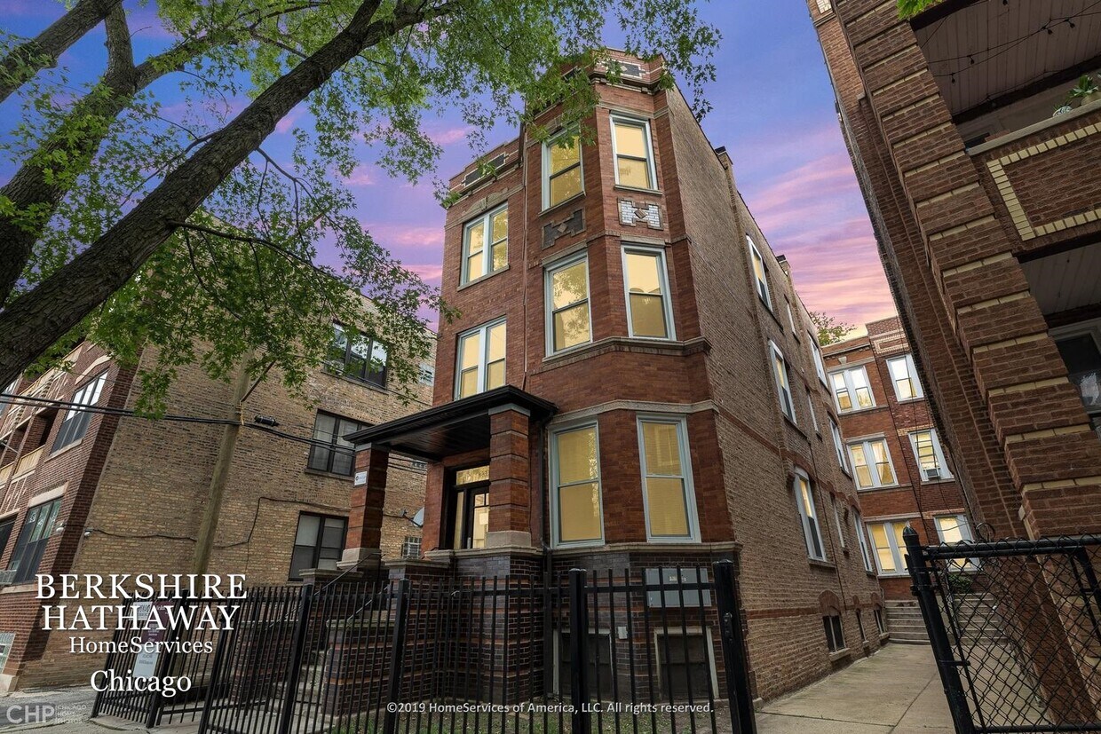 Primary Photo - 2346 W Thomas St