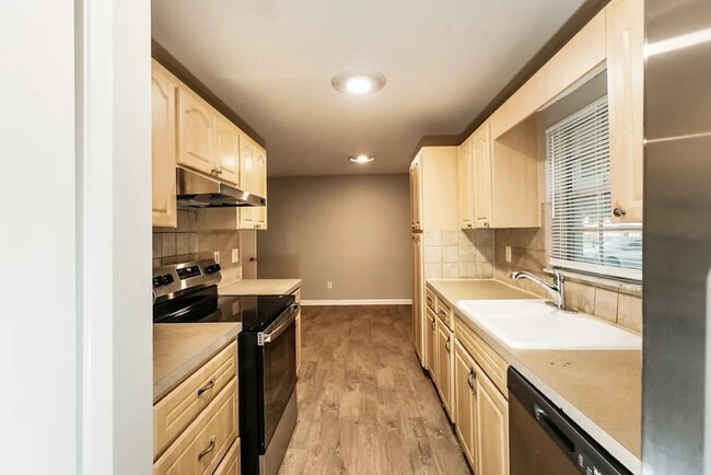 Foto del edificio - 1112 N Parsons Ave