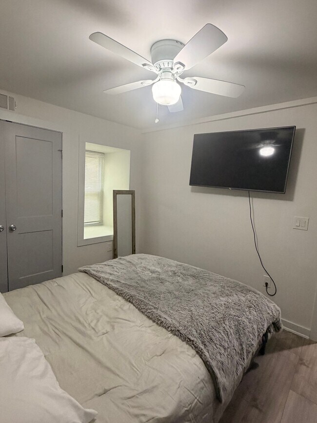 Foto del edificio - 573 Commercial Ave NW