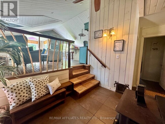 Building Photo - 6828-6511 511