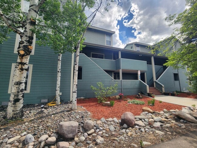 Building Photo - Pinon Condo