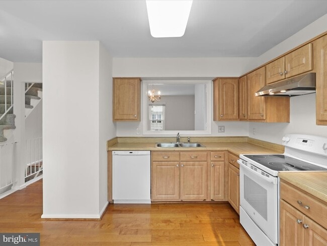 Building Photo - 2791 Grovemore Ln
