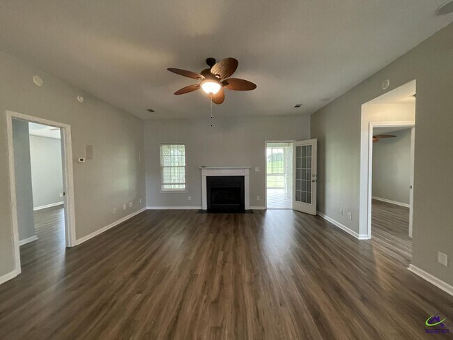 Foto del edificio - 200 S Houston Springs Blvd