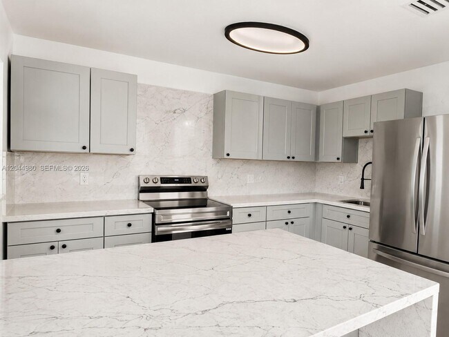 Foto del edificio - 3435 SW 91 Ave